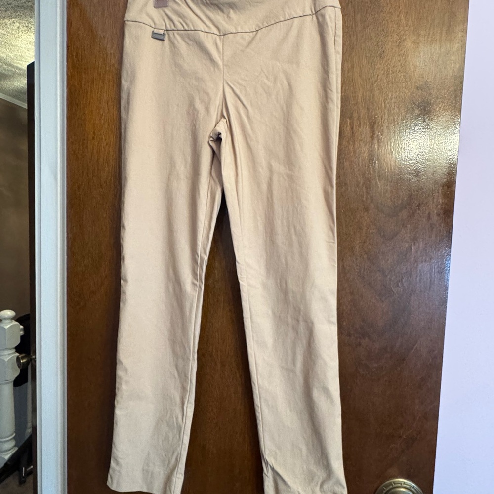 Peck & Peck Women's Beige Capris